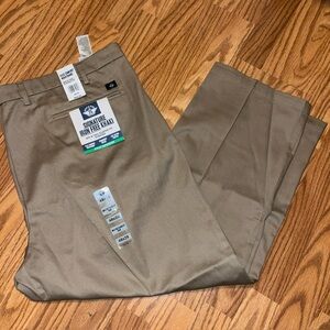 Dockers Signature Pleated Khaki Pants Mens Size 48 X 29 Iron Free Flex Waist New